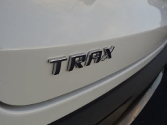 Used 2024  Chevrolet Trax FWD 4dr ACTIV at CarloanExpress.Com near Hampton, VA