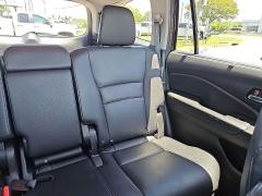 Used 2021  Honda Pilot Touring 8-Passenger AWD at CarloanExpress&period;Com near Hampton&comma; VA