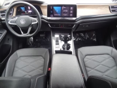 Used 2024  Volkswagen Atlas 2&period;0T SE w&sol;Technology 4MOTION at CarloanExpress&period;Com near Hampton&comma; VA