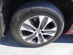Used 2023  Toyota Highlander FWD &lpar;Natl&rpar; at CarloanExpress&period;Com near Hampton&comma; VA