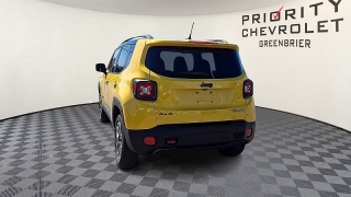 Used 2015  Jeep Renegade 4d SUV 4WD Trailhawk at CarloanExpress&period;Com near Hampton&comma; VA