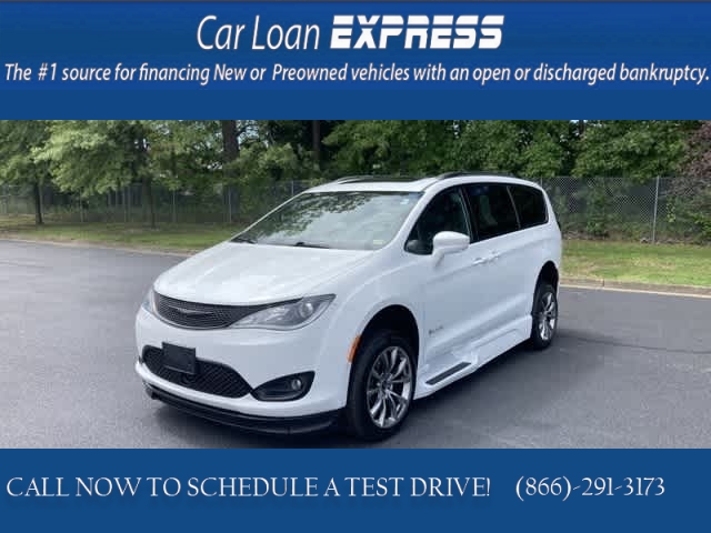 Used 2018  Chrysler Pacifica 4d Wagon Touring L Plus at CarloanExpress.Com near Hampton, VA