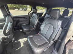 Used 2025  Chrysler Pacifica Select FWD at CarloanExpress&period;Com near Hampton&comma; VA