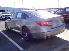 Used 2022  Honda Accord Sedan Touring 2.0T Auto at CarloanExpress.Com near Hampton, VA
