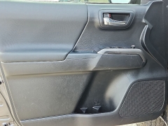 Used 2018  Toyota Tacoma Double Cab 5' Bed V6 4x4 &lpar;Natl&rpar; at CarloanExpress&period;Com near Hampton&comma; VA