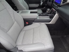 Used 2023  Toyota Sequoia 4WD &lpar;Natl&rpar; at CarloanExpress&period;Com near Hampton&comma; VA