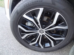 Used 2024  Toyota Crown AWD &lpar;Natl&rpar; at CarloanExpress&period;Com near Hampton&comma; VA