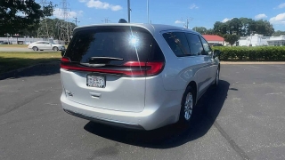 Used 2024  Chrysler Pacifica Touring L FWD at CarloanExpress.Com near Hampton, VA
