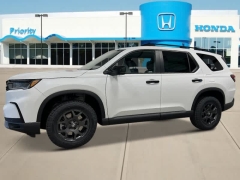 New 2025  Honda Pilot TrailSport AWD at CarloanExpress.Com near Hampton, VA
