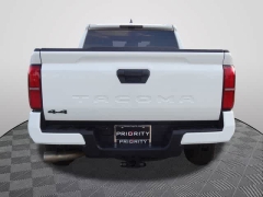 Used 2024  Toyota Tacoma 4WD Double Cab Bed &lpar;Natl&rpar; at CarloanExpress&period;Com near Hampton&comma; VA
