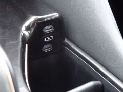 Used 2025  Toyota Crown AWD &lpar;Natl&rpar; at CarloanExpress&period;Com near Hampton&comma; VA