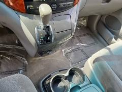 Used 2010  Toyota Sienna 5dr 7-Pass Van XLE FWD &lpar;Natl&rpar; at CarloanExpress&period;Com near Hampton&comma; VA