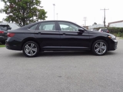 Used 2024  Volkswagen Jetta SE Auto at CarloanExpress.Com near Hampton, VA