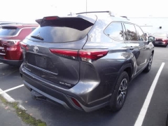 Used 2022  Toyota Highlander XLE AWD at CarloanExpress&period;Com near Hampton&comma; VA