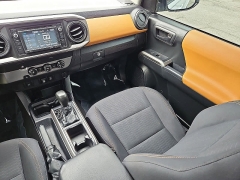 Used 2019  Toyota Tacoma 2WD Double Cab 5' Bed V6 AT &lpar;Natl&rpar; at CarloanExpress&period;Com near Hampton&comma; VA