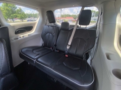 Used 2023  Chrysler Pacifica Hybrid Limited FWD at CarloanExpress.Com near Hampton, VA