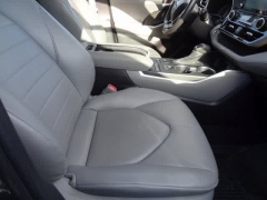 Used 2022  Toyota Highlander XLE AWD at CarloanExpress&period;Com near Hampton&comma; VA