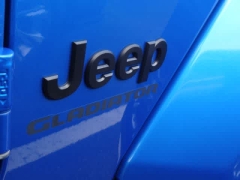 Used 2021  Jeep Gladiator Willys 4x4 at CarloanExpress&period;Com near Hampton&comma; VA