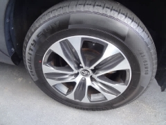 Used 2023  Toyota Highlander FWD &lpar;Natl&rpar; at CarloanExpress&period;Com near Hampton&comma; VA