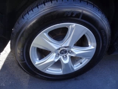 Used 2023  Toyota Highlander FWD &lpar;Natl&rpar; at CarloanExpress&period;Com near Hampton&comma; VA