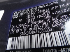 Used 2023  Toyota Highlander FWD &lpar;Natl&rpar; at CarloanExpress&period;Com near Hampton&comma; VA