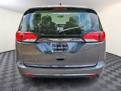Used 2020  Chrysler Pacifica 4d Wagon Touring at CarloanExpress&period;Com near Hampton&comma; VA