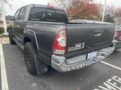 Used 2015  Toyota Tacoma 4WD Double Cab V6 (Natl) at CarloanExpress.Com near Hampton, VA