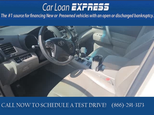Used 2013  Toyota Highlander FWD 4dr V6 (Natl) at CarloanExpress.Com near Hampton, VA