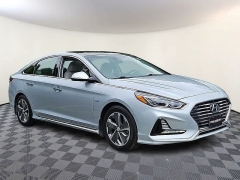 Used 2019  Hyundai Sonata Hybrid 4d Sedan Limited at CarloanExpress&period;Com near Hampton&comma; VA