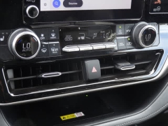 Used 2023  Toyota Highlander FWD &lpar;Natl&rpar; at CarloanExpress&period;Com near Hampton&comma; VA