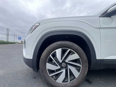 Used 2025  Volkswagen Atlas 2.0T SE w/Technology 4MOTION at CarloanExpress.Com near Hampton, VA