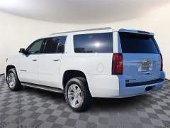 Used 2020  Chevrolet Suburban 4d SUV RWD LT at CarloanExpress.Com near Hampton, VA