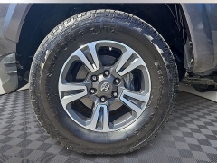Used 2019  Toyota Tacoma 4WD Double Cab 5' Bed V6 &lpar;Natl&rpar; at CarloanExpress&period;Com near Hampton&comma; VA