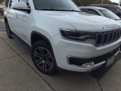 Used 2022  Jeep Wagoneer Series III 4x4 at CarloanExpress.Com near Hampton, VA