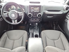 Used 2017  Jeep Wrangler Unlimited 4WD 4dr Sahara at CarloanExpress.Com near Hampton, VA