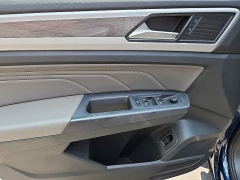 Used 2021  Volkswagen Atlas Cross Sport 2&period;0T SE 4MOTION at CarloanExpress&period;Com near Hampton&comma; VA