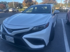 Used 2024  Toyota Camry Hybrid SE CVT (Natl) at CarloanExpress.Com near Hampton, VA