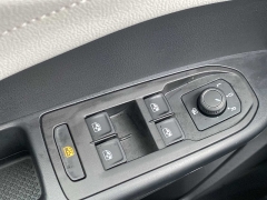 Used 2025  Volkswagen Taos SEL 4MOTION at CarloanExpress.Com near Hampton, VA