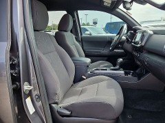 Used 2018  Toyota Tacoma Double Cab 5' Bed V6 4x4 &lpar;Natl&rpar; at CarloanExpress&period;Com near Hampton&comma; VA
