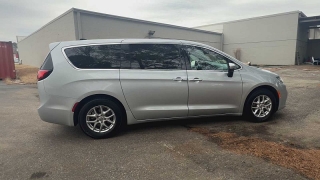 Used 2023  Chrysler Pacifica Touring L FWD at CarloanExpress&period;Com near Hampton&comma; VA