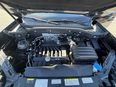 Used 2021  Volkswagen Atlas 3.6L V6 SE w/Technology R-Line 4MOTION at CarloanExpress.Com near Hampton, VA