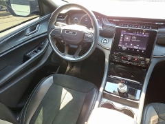 Used 2025  Jeep Grand Cherokee Altitude 4x4 at CarloanExpress&period;Com near Hampton&comma; VA