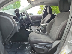 Used 2019  Jeep Cherokee Latitude 4x4 at CarloanExpress&period;Com near Hampton&comma; VA