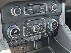 Used 2024  GMC Yukon 4WD 4dr SLT at CarloanExpress&period;Com near Hampton&comma; VA