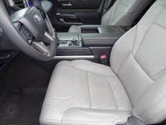 Used 2023  Toyota Sequoia 4WD &lpar;Natl&rpar; at CarloanExpress&period;Com near Hampton&comma; VA