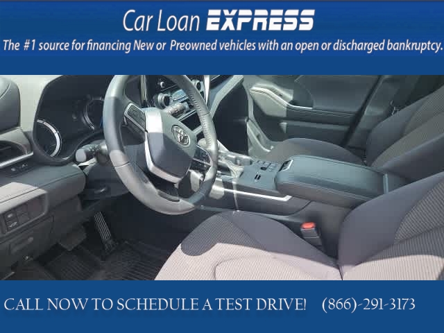 Used 2024  Toyota Highlander Hybrid LE AWD at CarloanExpress.Com near Hampton, VA