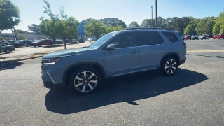 Used 2024  Honda Pilot Touring 2WD at CarloanExpress&period;Com near Hampton&comma; VA
