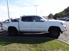Used 2023  Toyota Tacoma 2WD Double Cab 5' Bed I4 AT &lpar;Natl&rpar; at CarloanExpress&period;Com near Hampton&comma; VA