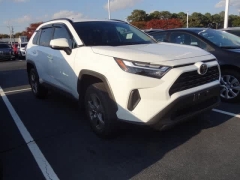 Used 2022  Toyota RAV4 XLE AWD at CarloanExpress.Com near Hampton, VA