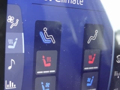 Used 2020  Toyota Highlander AWD (Natl) at CarloanExpress.Com near Hampton, VA